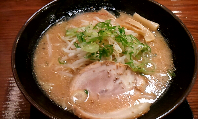 肉厚チャーシューが乗った味噌ラーメン 肉厚チャーシューが乗った味噌ラーメン