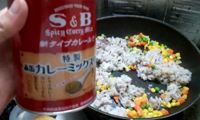 ご飯とミックスベジタブルでドライカレー