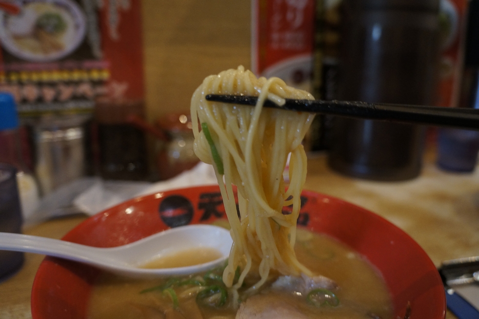 細麺+こってり 細麺とこってりの組み合わせ