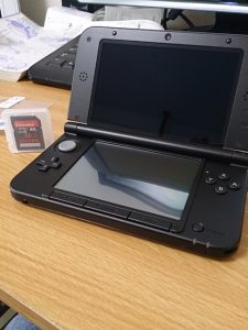 3DSLLのブラック