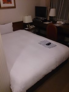 ホテルのベッド超でかい