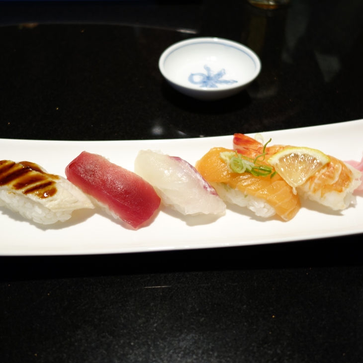 お寿司は美味しい