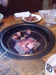 牛角で焼肉