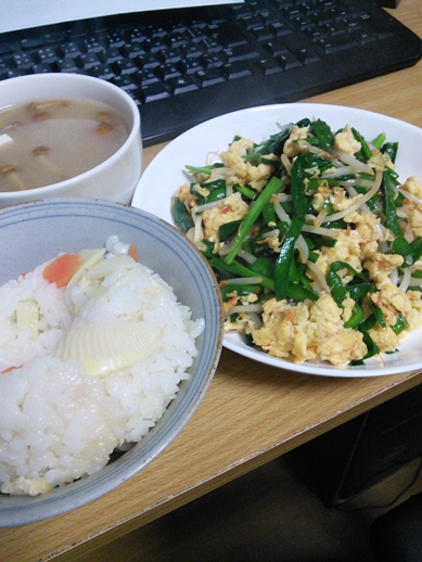 もやしとニラの卵炒め