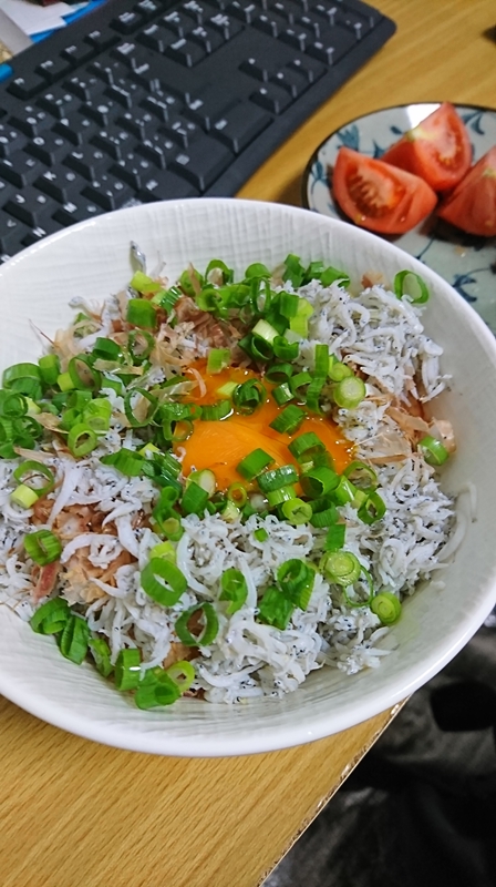 ゆで卵 on 焼きそば