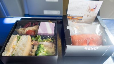 小さい箱にぎっちり詰まっている
