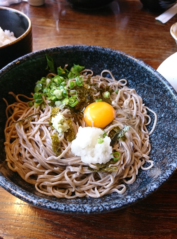 月見ぶっかけそば