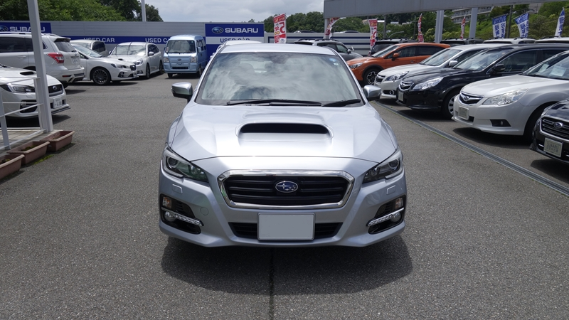 レヴォーグ1.6GT-Sのフロントから