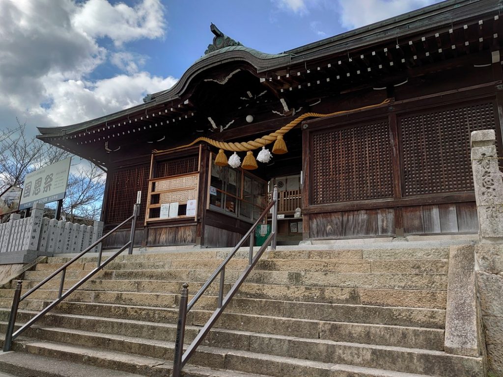 生石神社の本殿