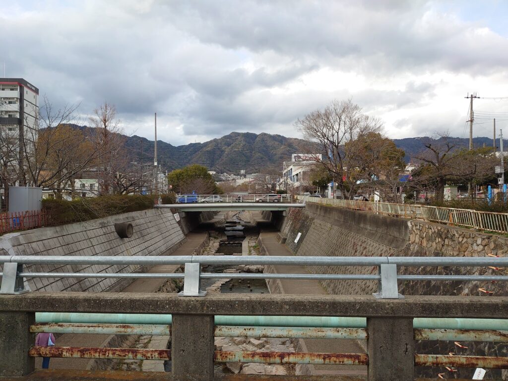 六甲おろしが吹いてくるかも?